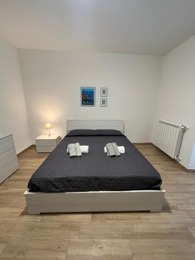 Bed&Breakfast Del Viaggiatore Fondi Ngoại thất bức ảnh